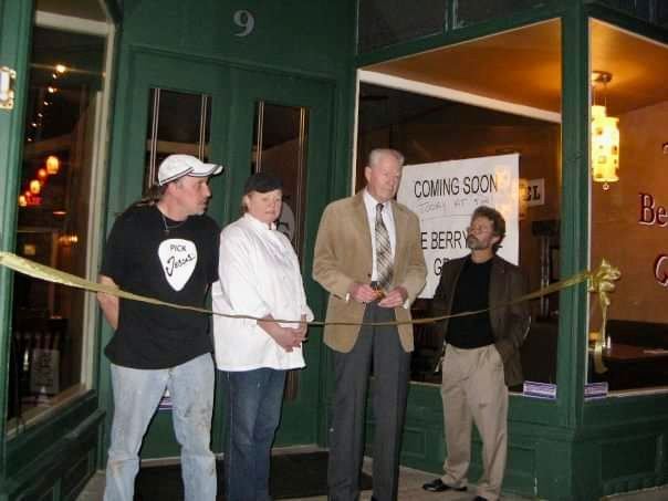 Berryville Grille Ribbon Cutting